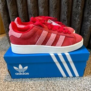 Brand New Adidas Campus 00s Women’s Size 6 Sneakers in Red & Light Pink